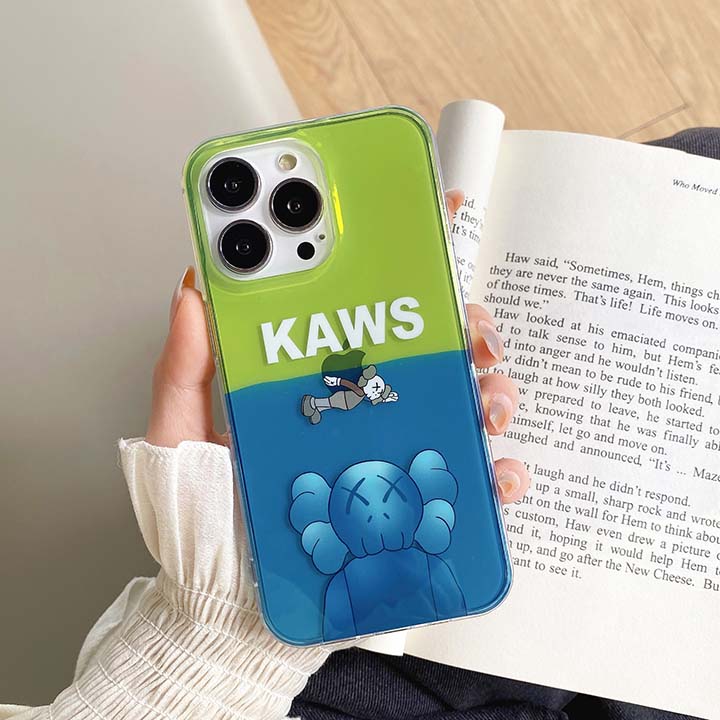 kaws アイフォーン 14プロ ケース 