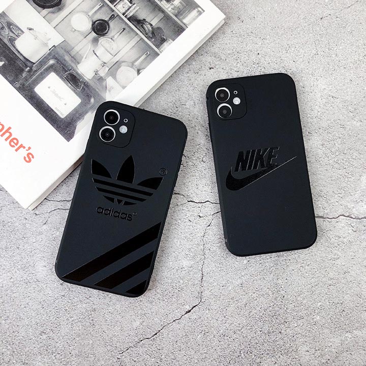 adidas アディダス アイフォン 15 ケース 