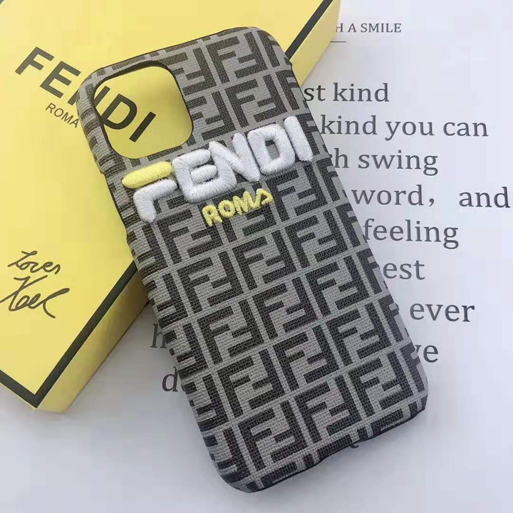 fendi フェンディ iphone15plus スマホケース 